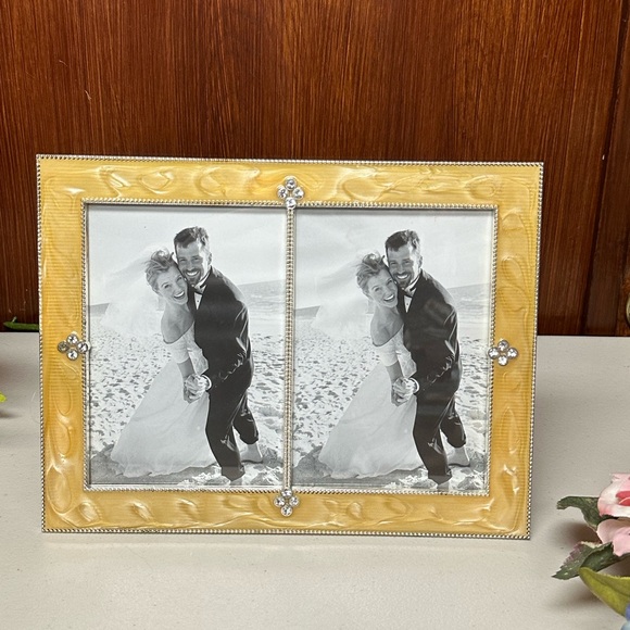 Vintage silver plated Yellow Enamel with Rhinestone double photo frame - Picture 1 of 14